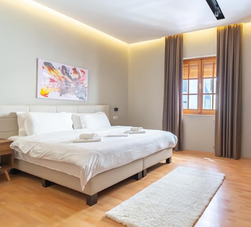 Garden Boutique Alojamento de Acomodação e Pequeno-almoço Tirana